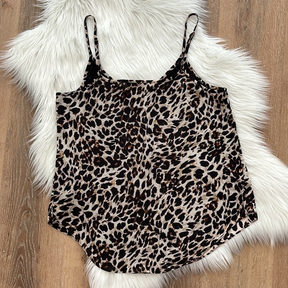 NWOT SINGLE Los Angeles Chiffon Tank - Picture 9 of 9